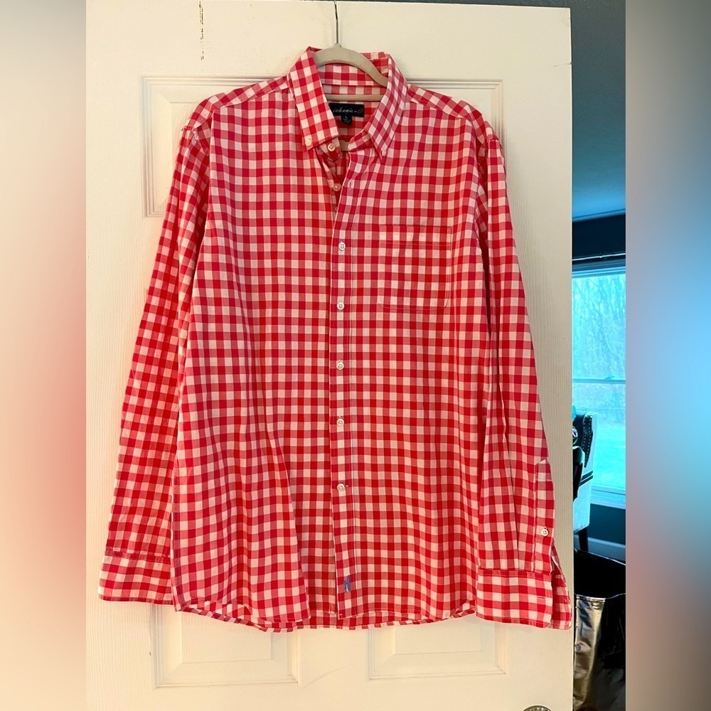 Johnnie-O Abner Hangin' Out Button Up Shirt in pink Gingham